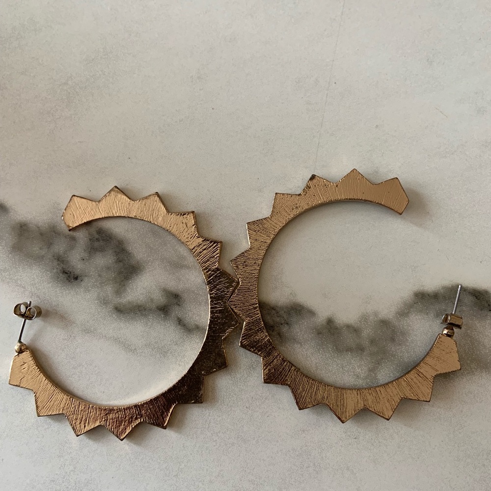 Hoops - Picture 2 of 2